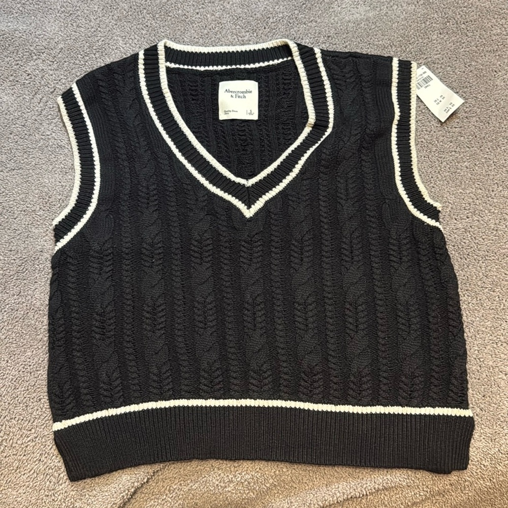 NWT: Abercrombie Sweater Vest